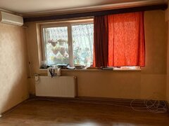 Drumul Taberei-Favorit- Vanzare 3 camere- semidec-p/8- CT -liber de renovat